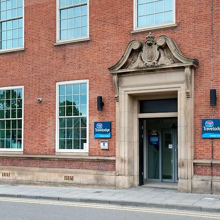Travelodge Chester Central Экстерьер фото